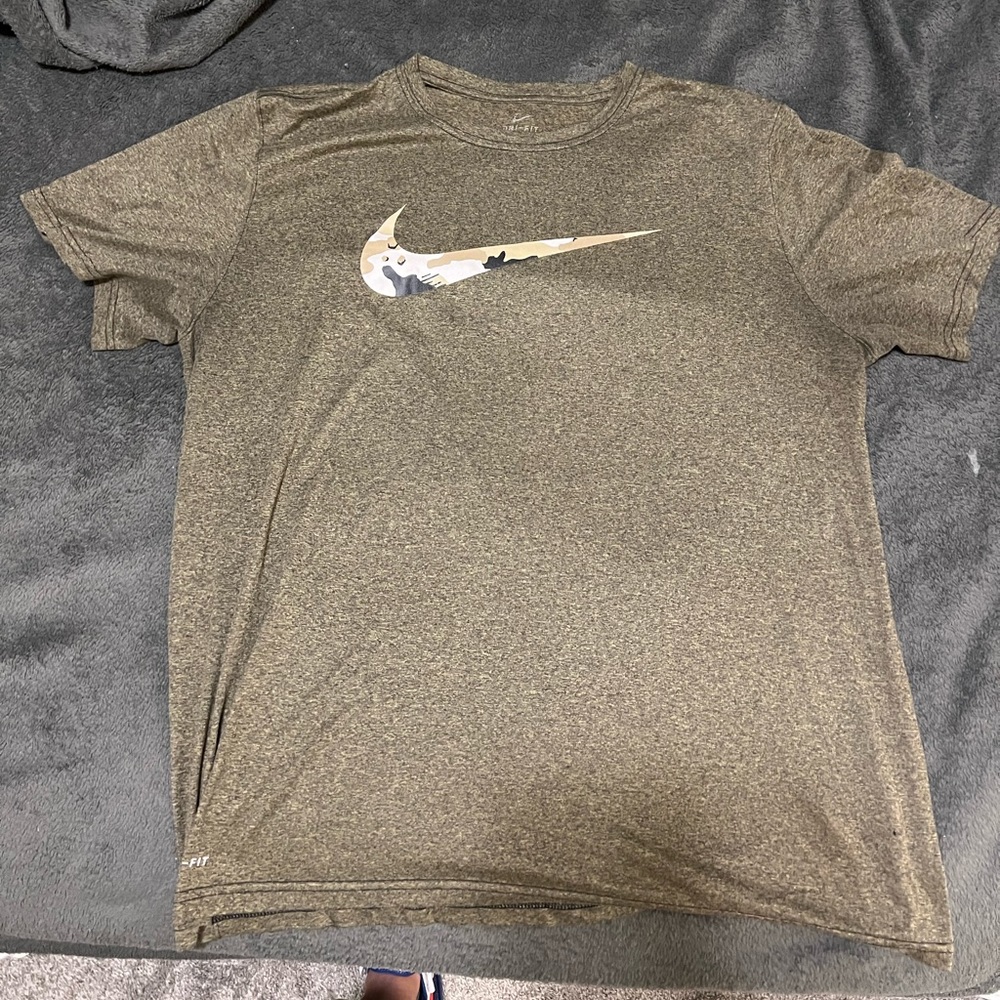 Extra-large brownish Nike, short sleeve shirt with a desert storm swoosh